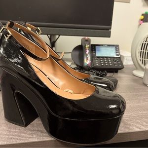 Ladies retro ankle strap black block hee